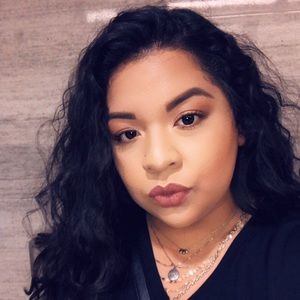 Meet your Posher, Noemi